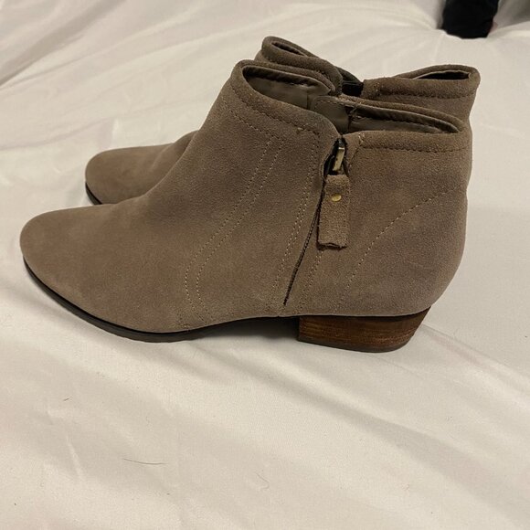 Blondo Linda  Ankle Booties Size 8 Waterproof - Picture 1 of 6